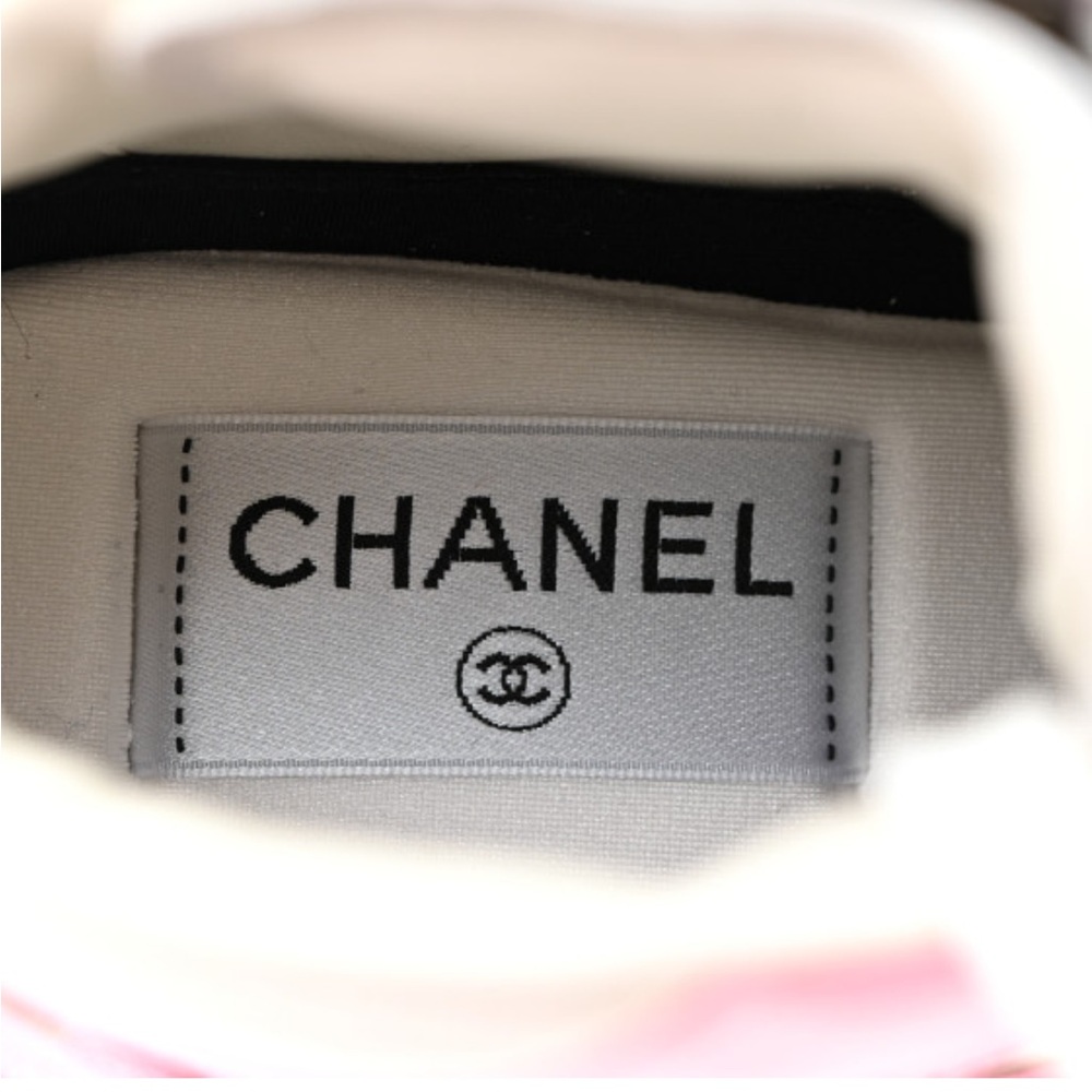 SOLD ! 🛑CHANEL PINK & WHITE HIGH TOP SNEAKERS. NIB SIZE 8.5 - Picture 6 of 14